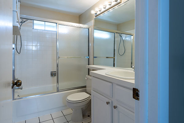 2070 south hannibal way bathroom