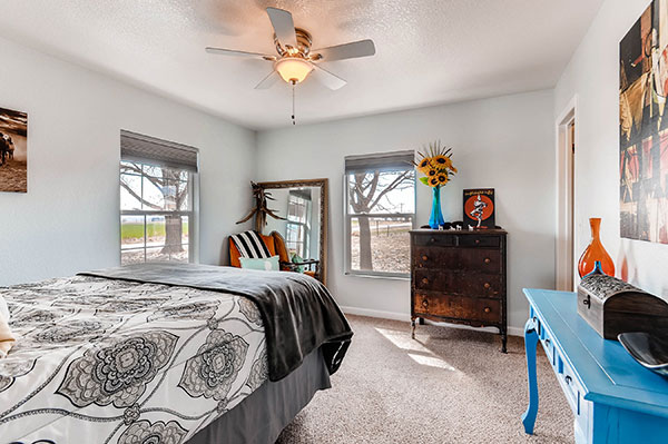 2273 county road bedroom