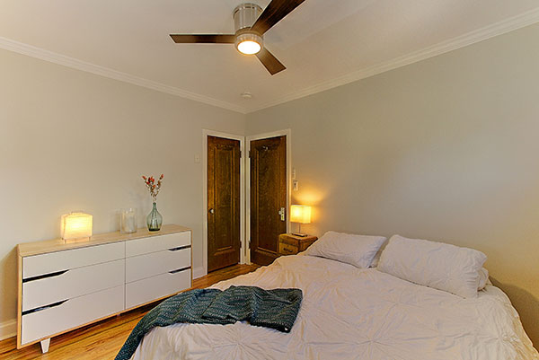 2630 glencoe street bedroom