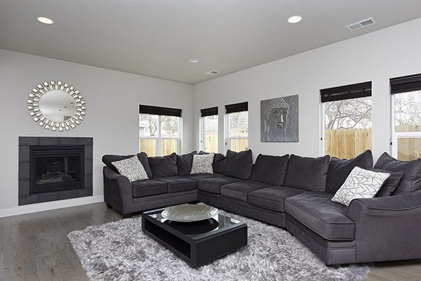 4245 Quivas Street Living Room