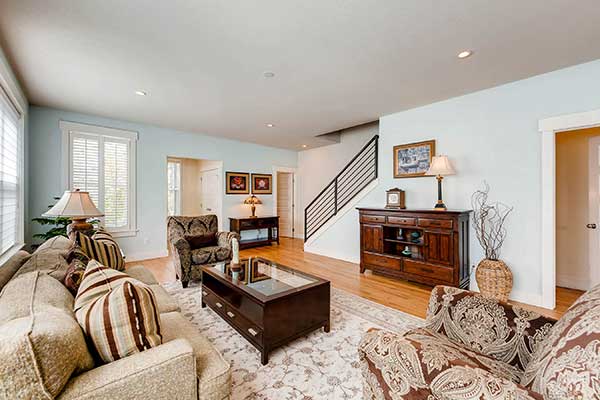 4426 Wolff family room