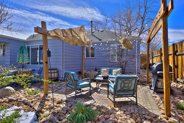 4820 clay st backyard