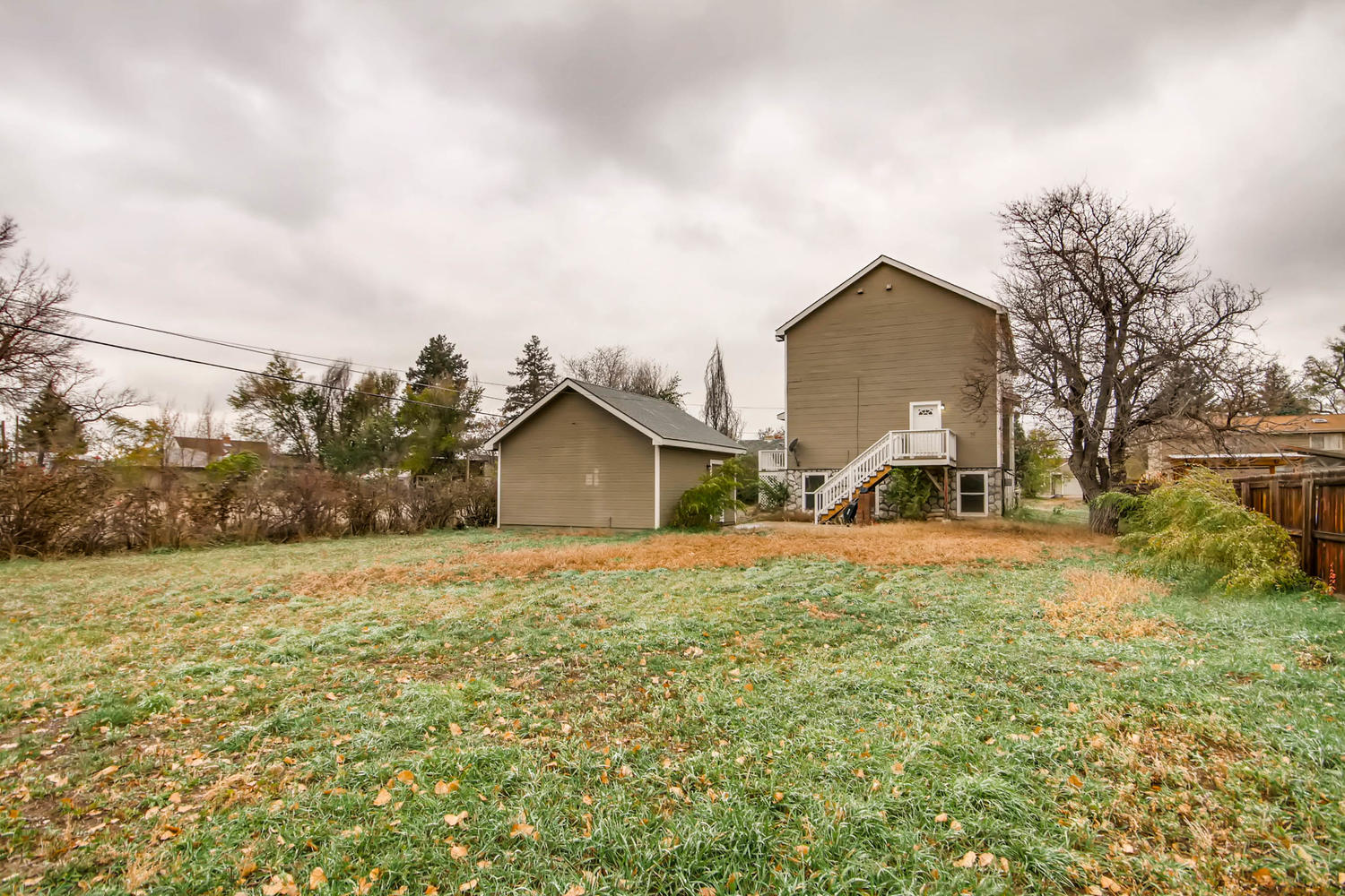 Cloverdale-backyard
