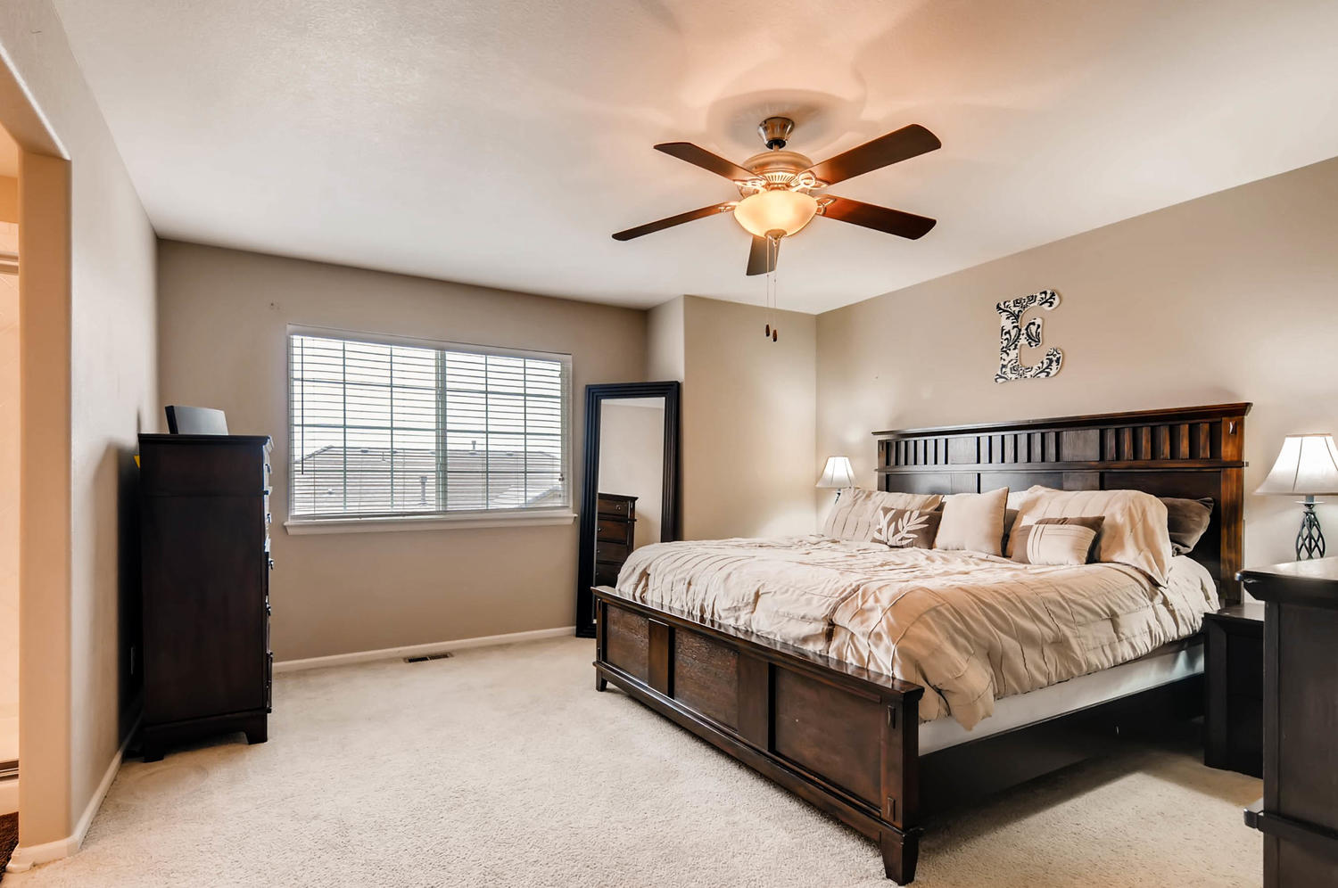 Commerce-City-bedroom