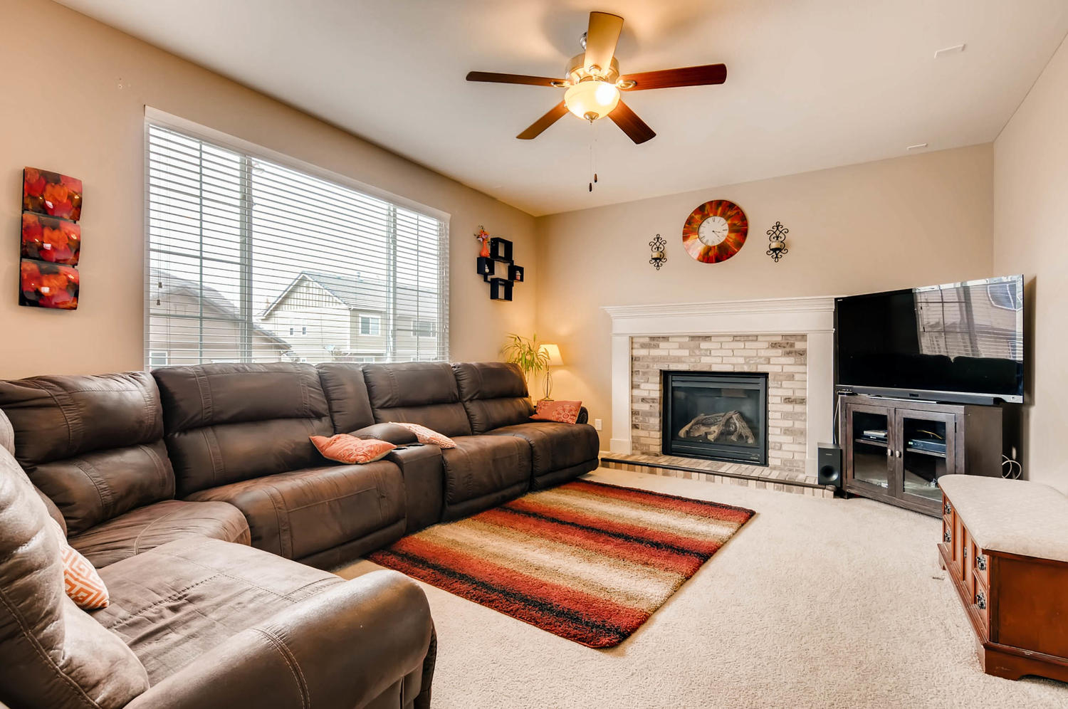 Commerce-City-living-room