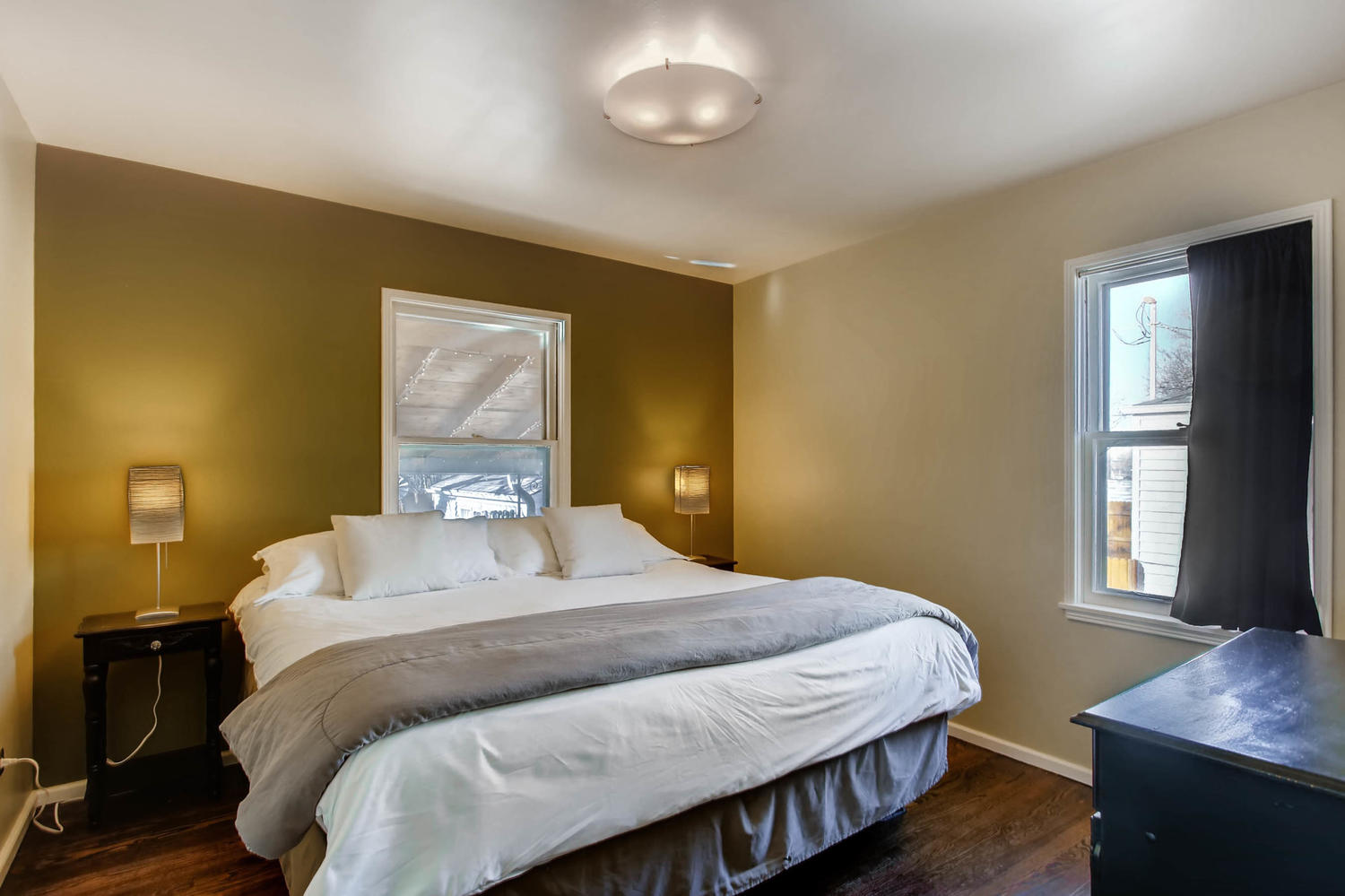Evanston-bedroom