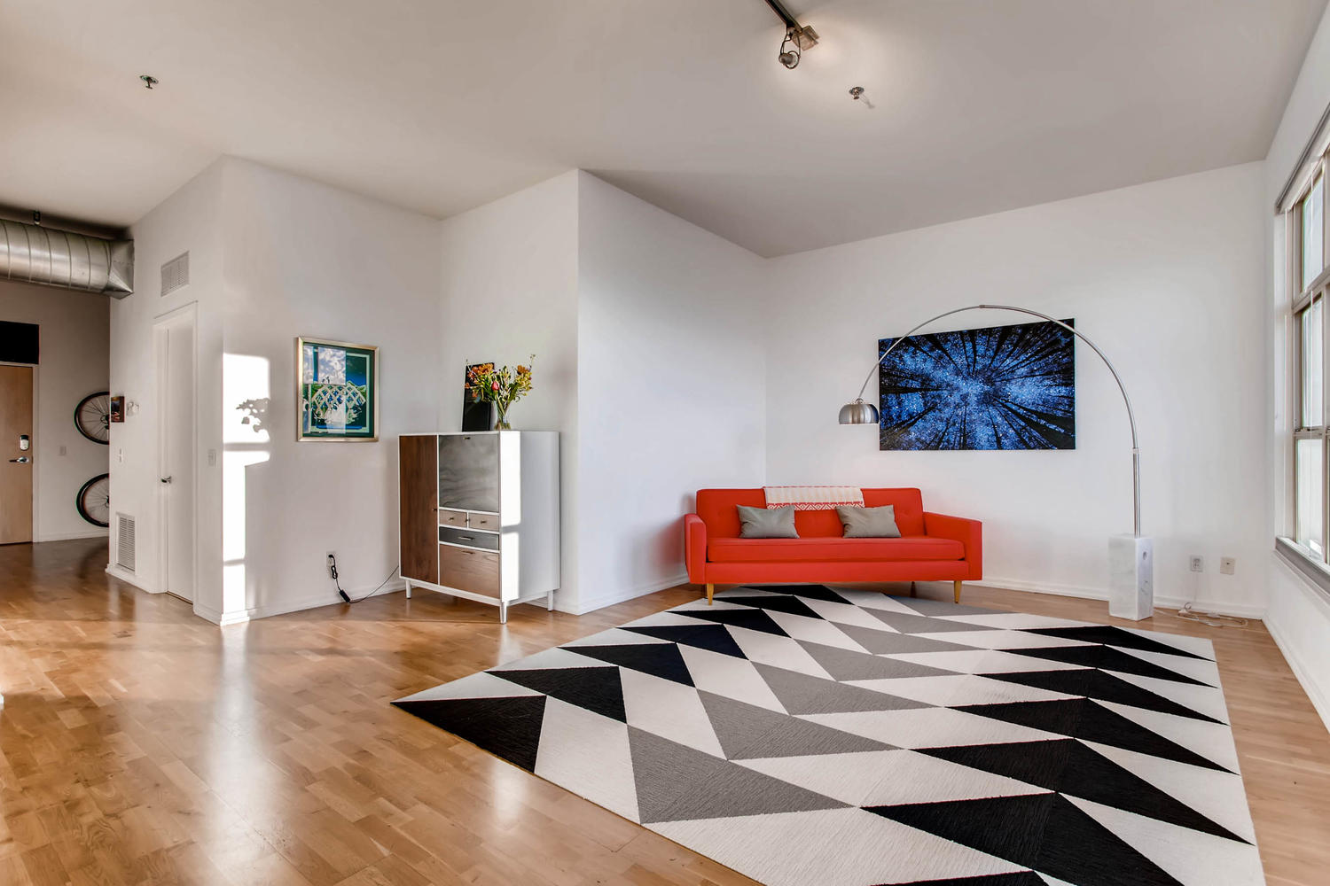 Five-Points-living-room