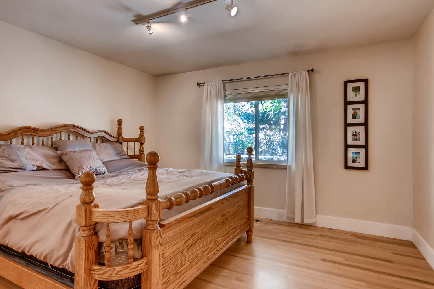 Lakewood, Bedroom