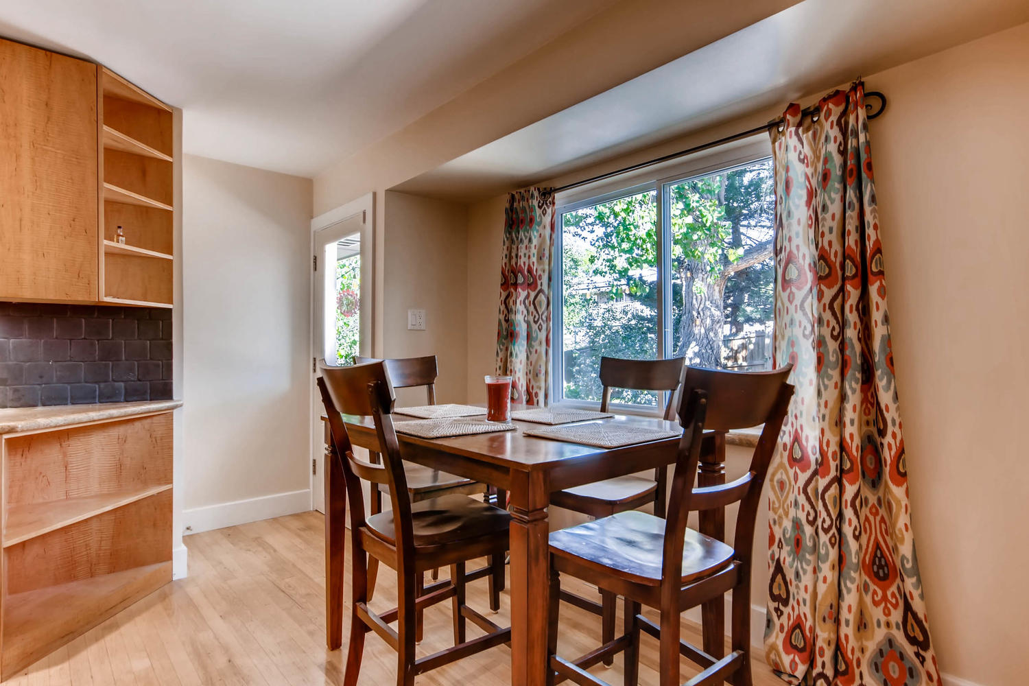 Lakewood, Dining Room