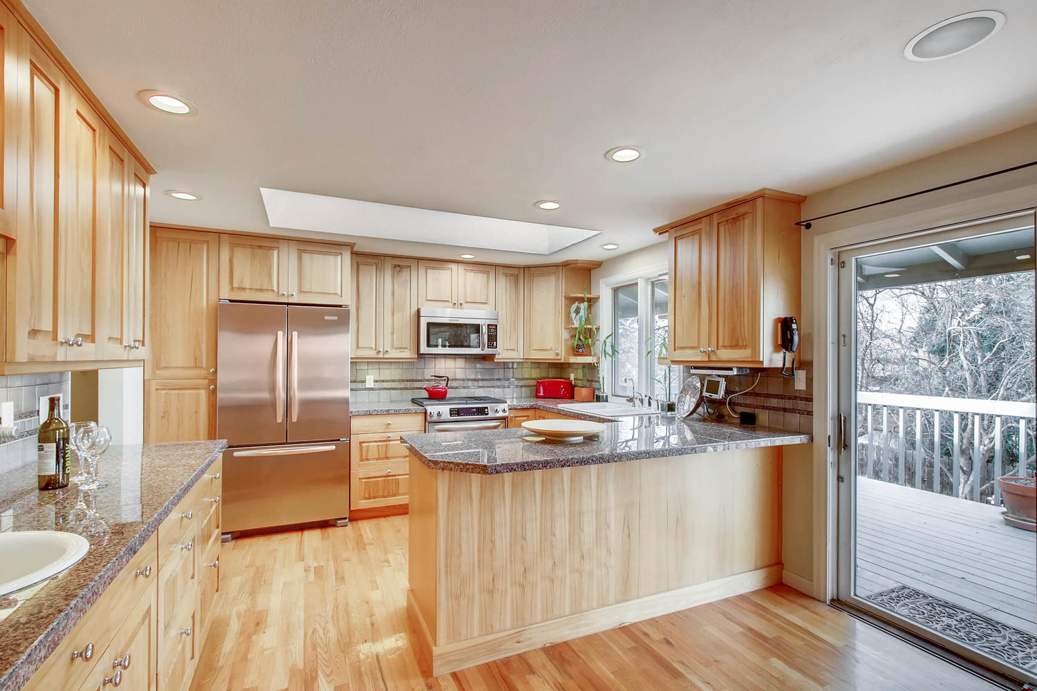 Gunbarrel-Estates-kitchen
