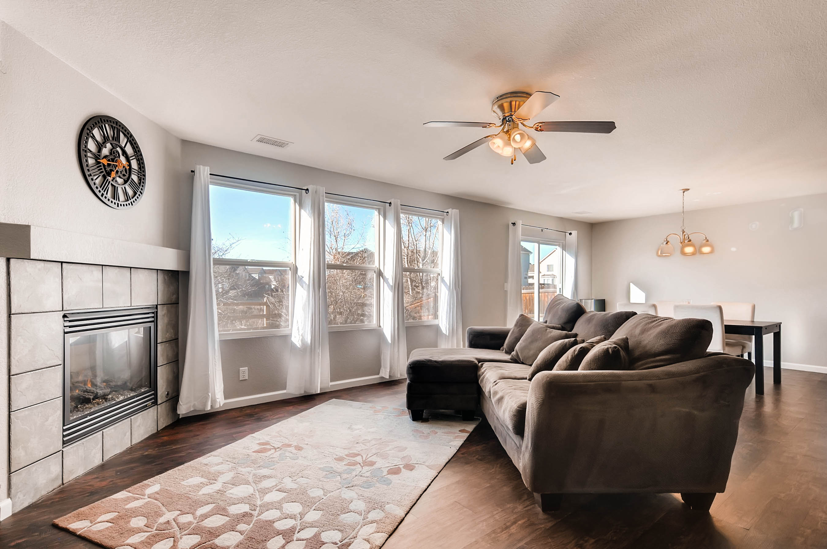 Harkness-Heights-living-room