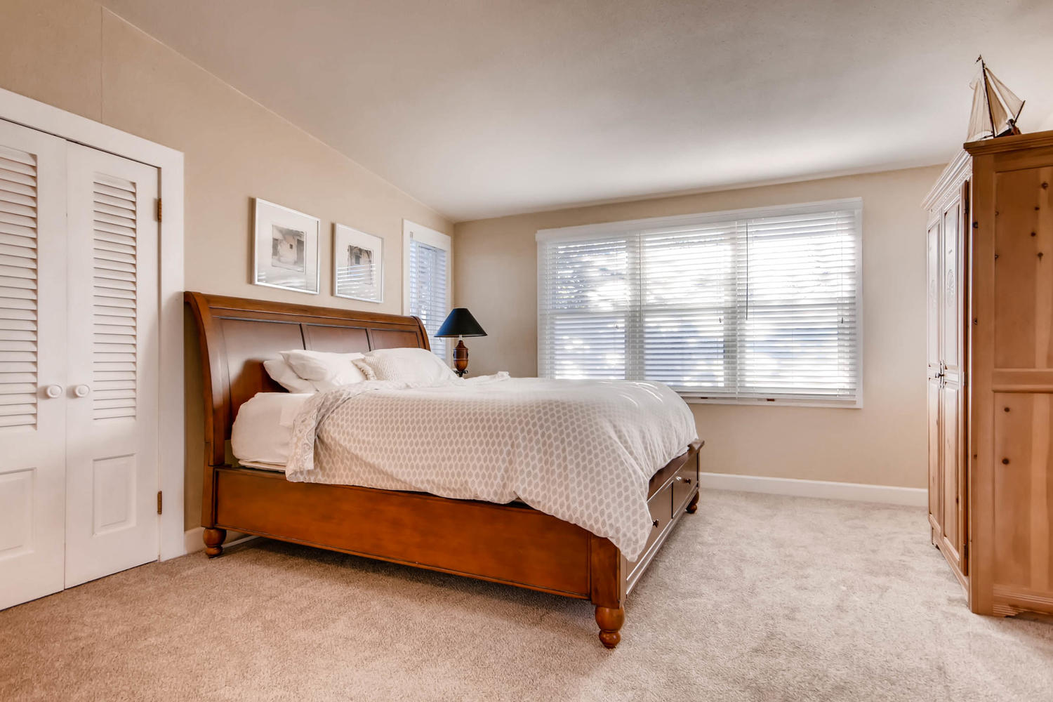 Harkness-Heights-bedroom