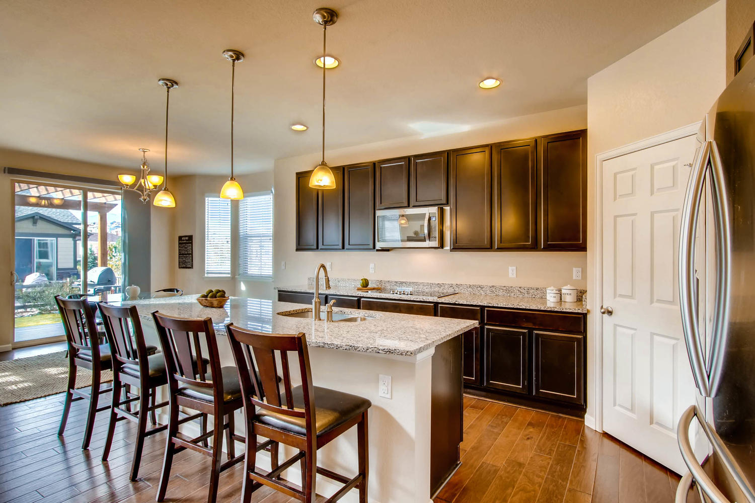 Leyden-Rock-kitchen
