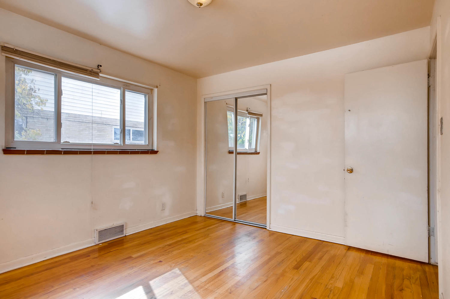 Northeast-Park-Hill-bedroom