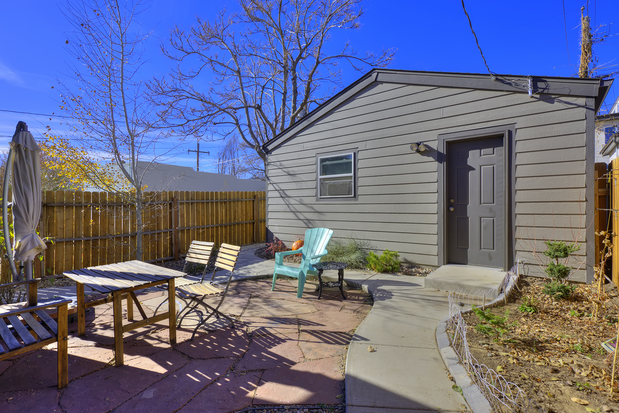 Sunnyside-backyard