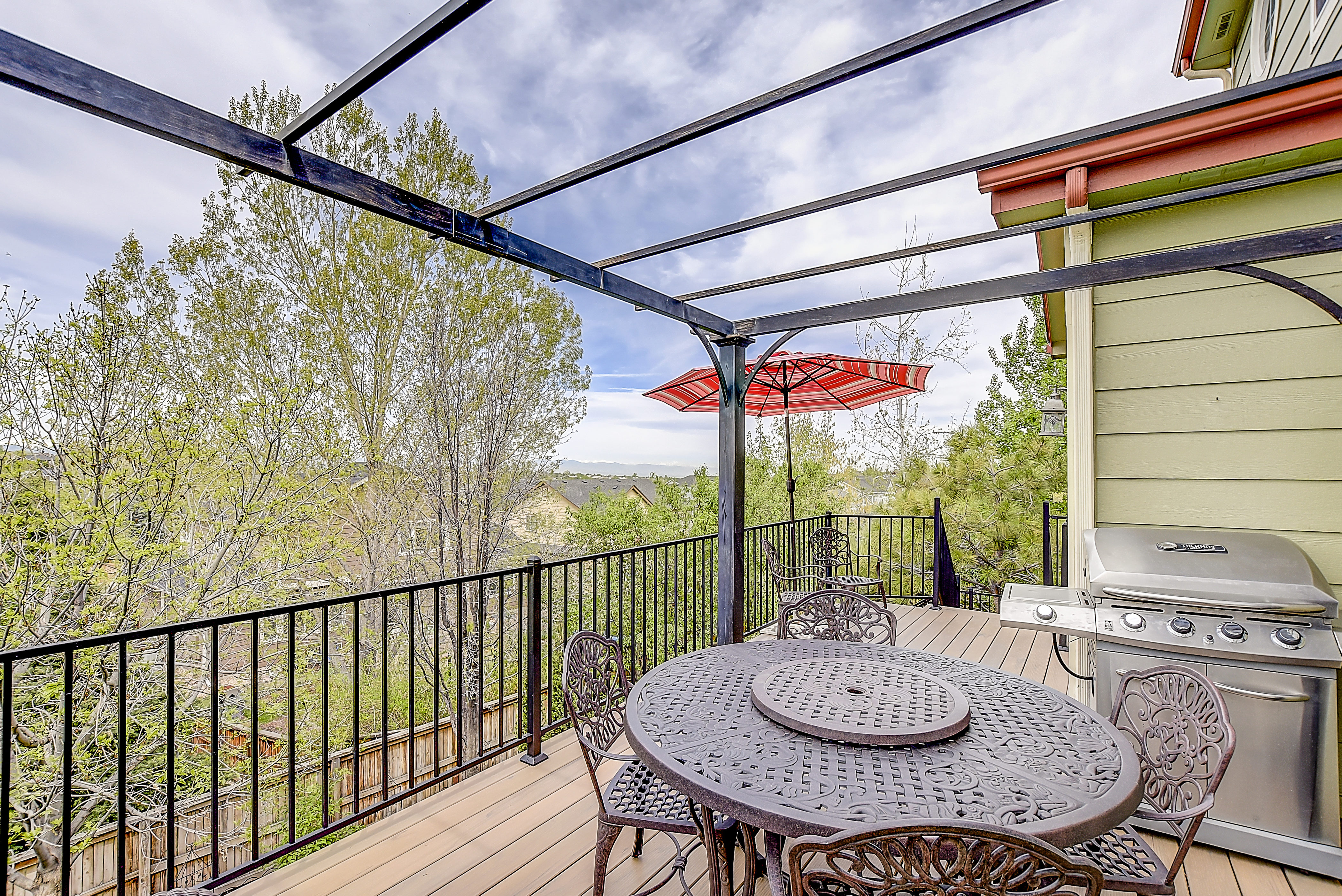 Kentley-Hills-patio