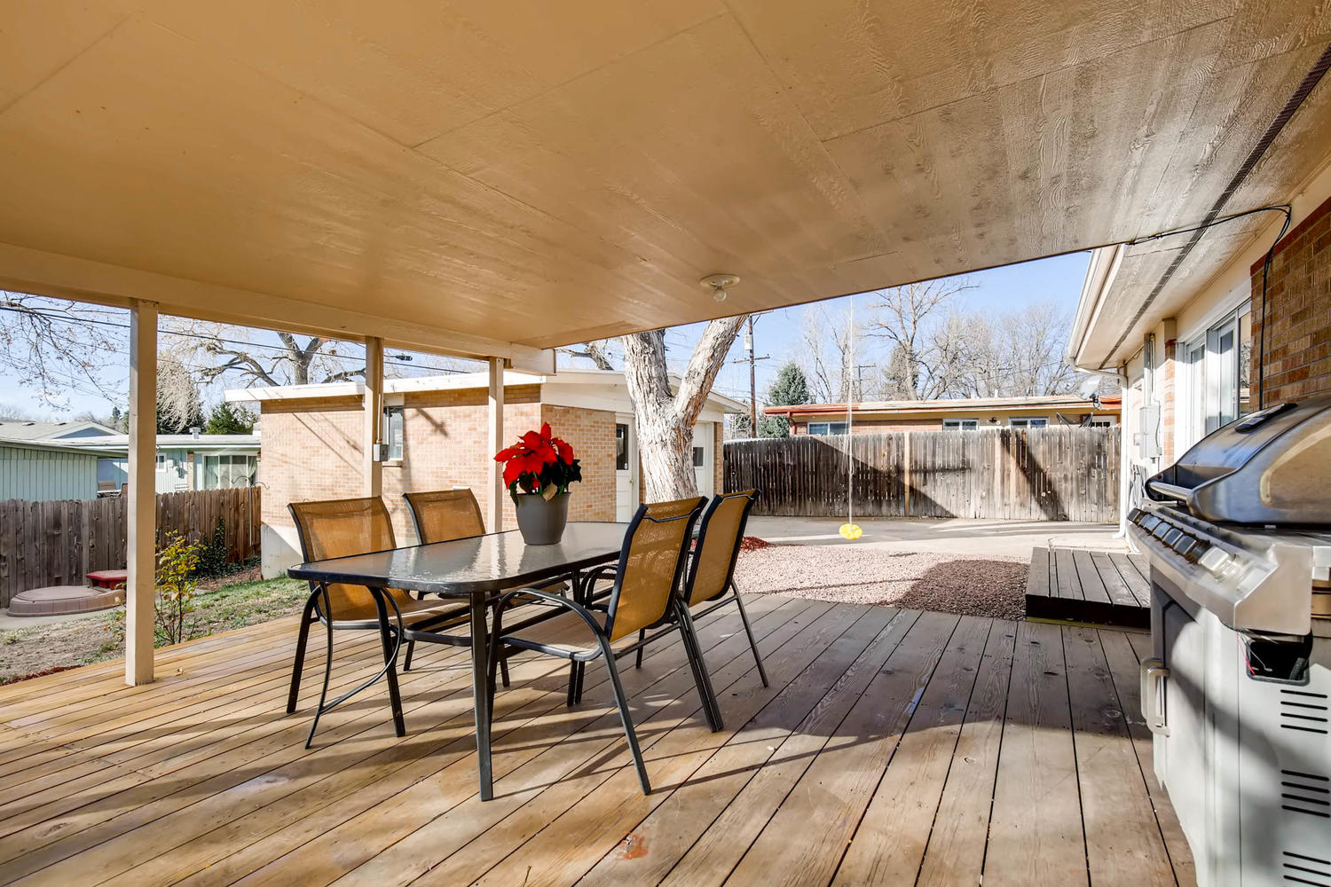 Alta-Vista-backyard