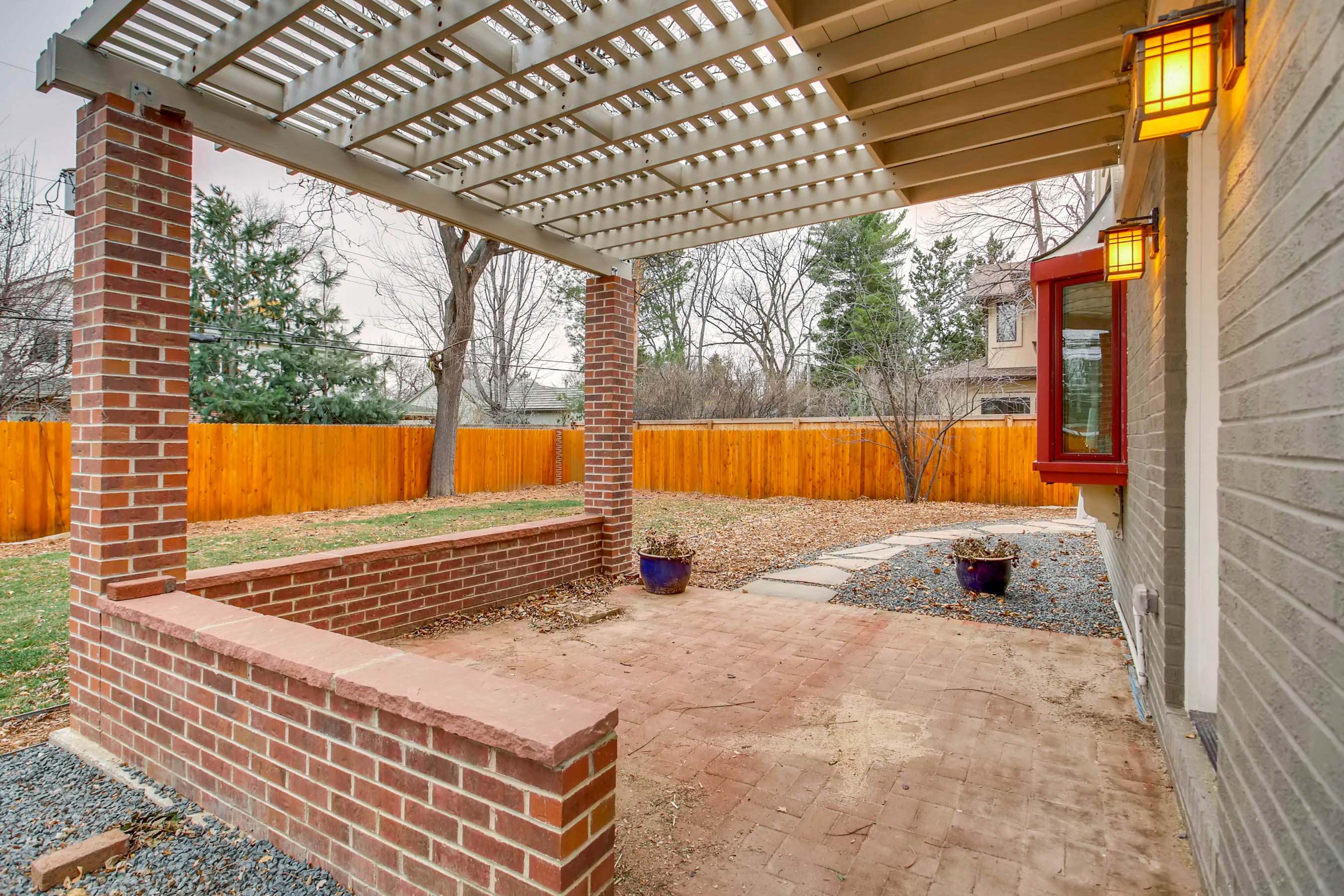 Crestmoor-patio