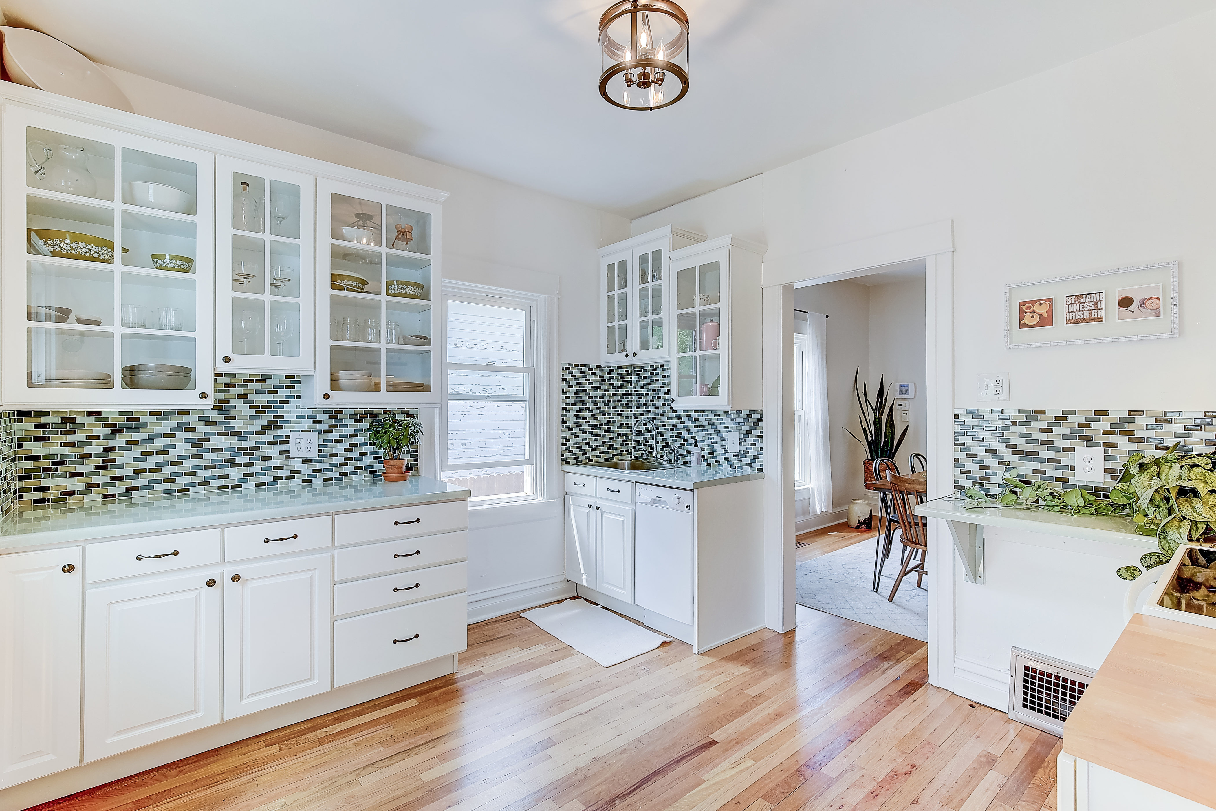 South-Broadway-Heights-kitchen