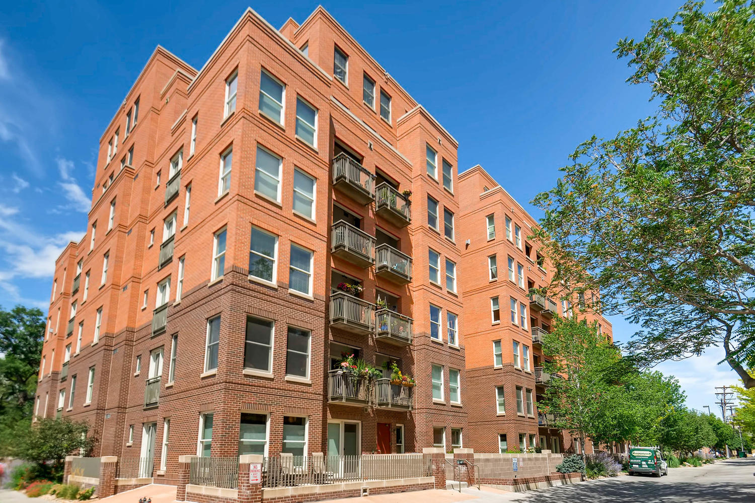 Uptown, condo