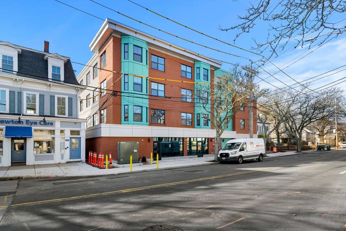 1151 Walnut