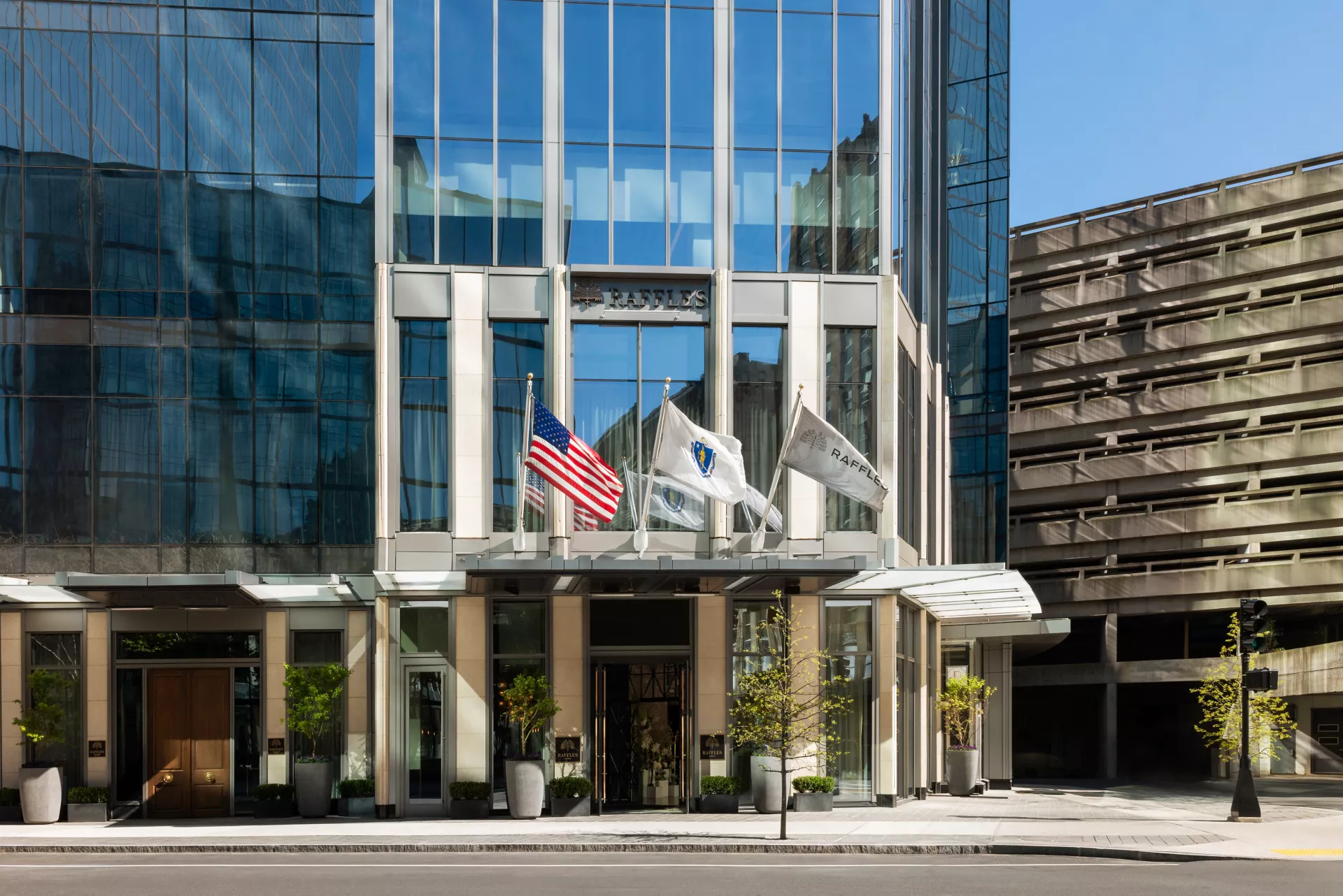 Four Seasons - One Dalton